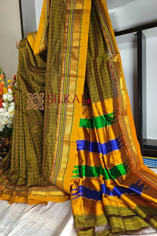 Ilkal_Checked_Mercerized_Silk_Saree_Saree_Code-_SKL1499