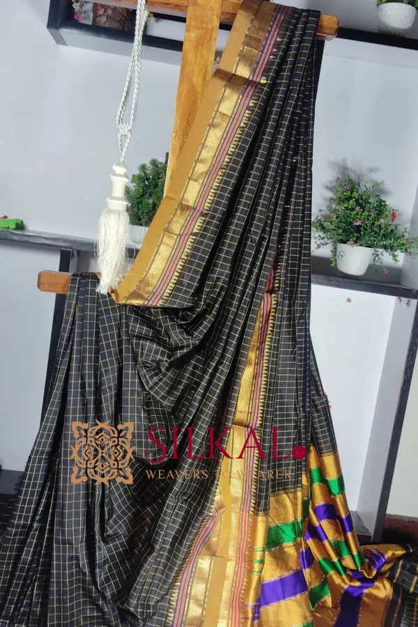 Ilkal_Checked_The_Mercerized_Silk_Saree_Saree_Code-_SKL1796