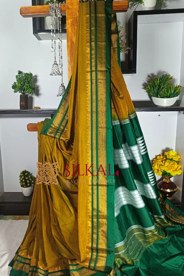 Ilkal_Cotton_Silk_With_Chikki_Paras_Border_Saree_Code-_SKL1165