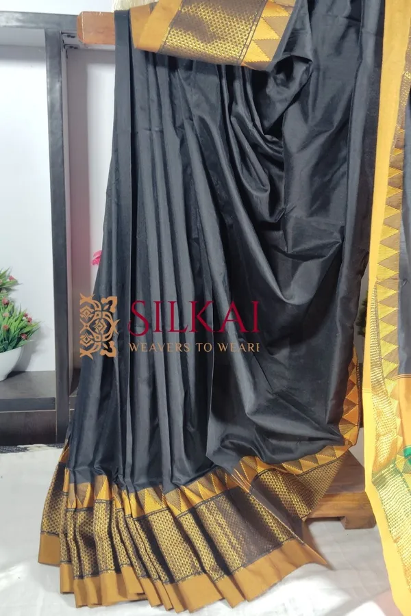 Ilkal_Embossed_With_Mercerized_Cotton_Saree_Code-_SKL1889