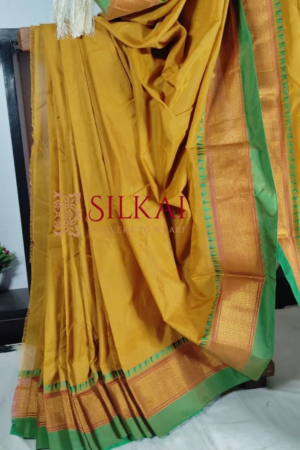 Ilkal_Embossed_With_Mercerized_Cotton_Saree_Code-_SKL1892