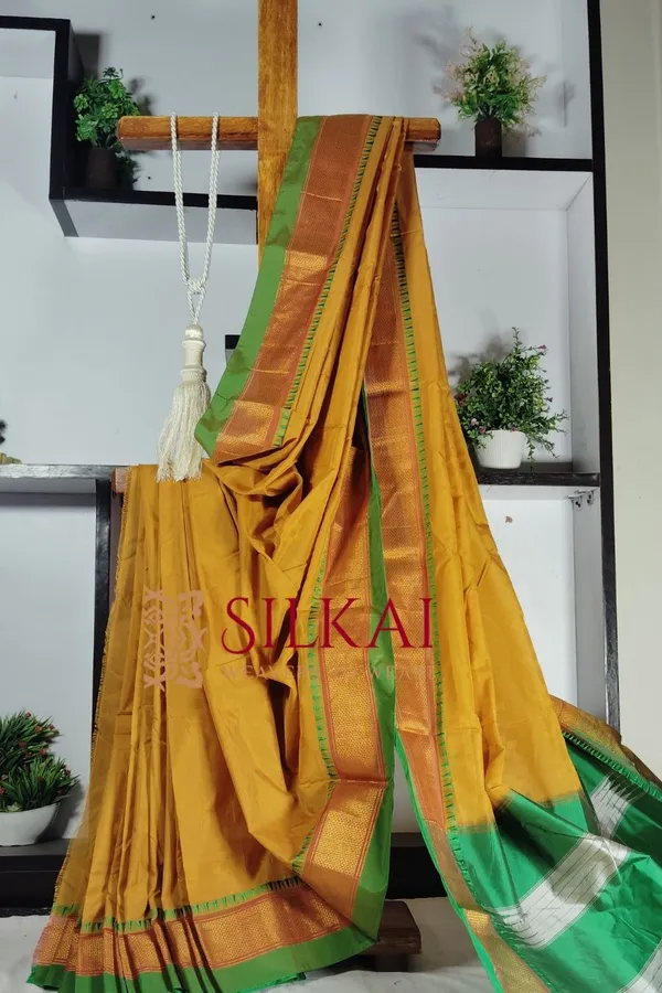 Ilkal_Embossed_With_Mercerized_Cotton_Saree_Code-_SKL1892