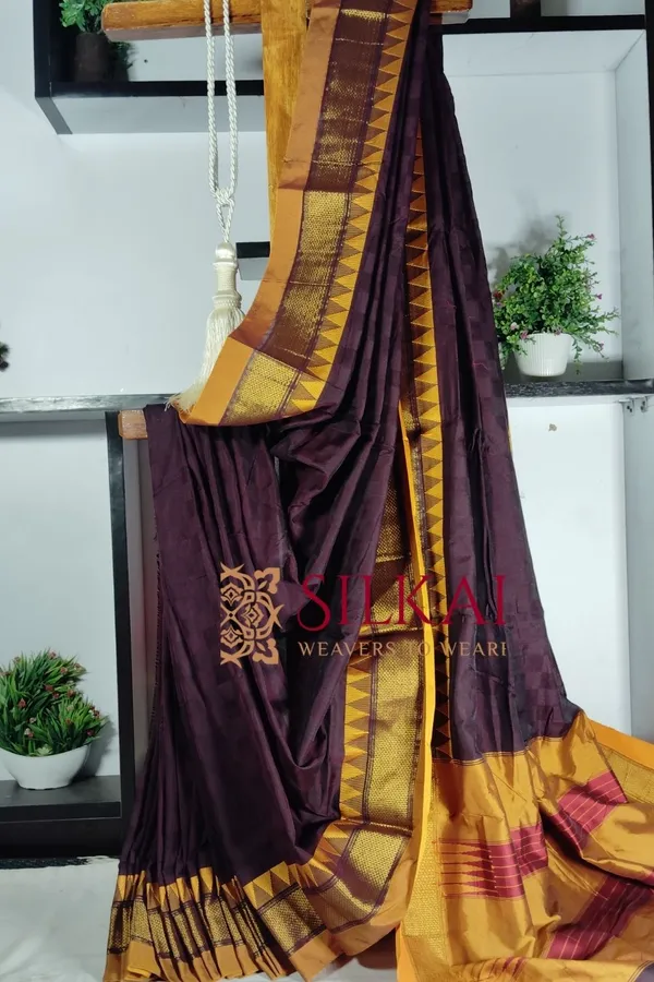 Ilkal_Embossed_With_Mercerized_Cotton_Saree_Code-_SKL1893