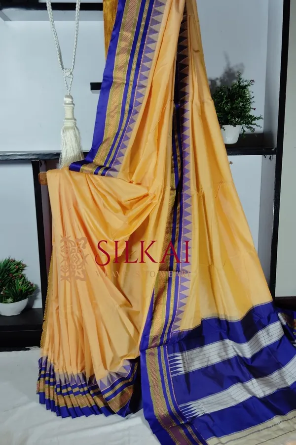 Ilkal_Embossed_With_Mercerized_Cotton_Saree_Code-_SKL1887