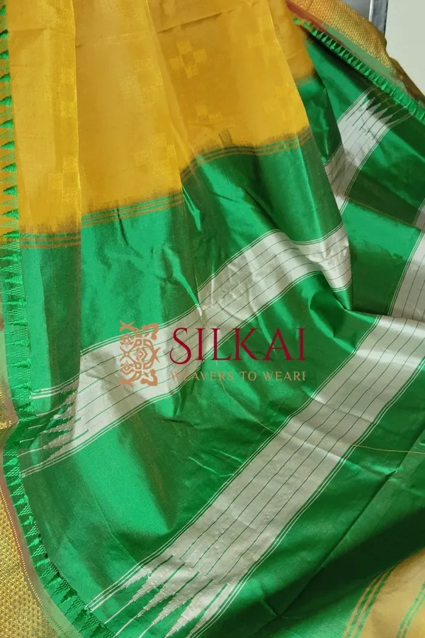 Ilkal_Embossed_With_Mercerized_Cotton_Saree_Code-_SKL1892