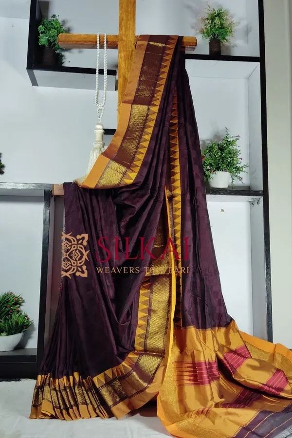 Ilkal_Embossed_With_Mercerized_Cotton_Saree_Code-_SKL1893