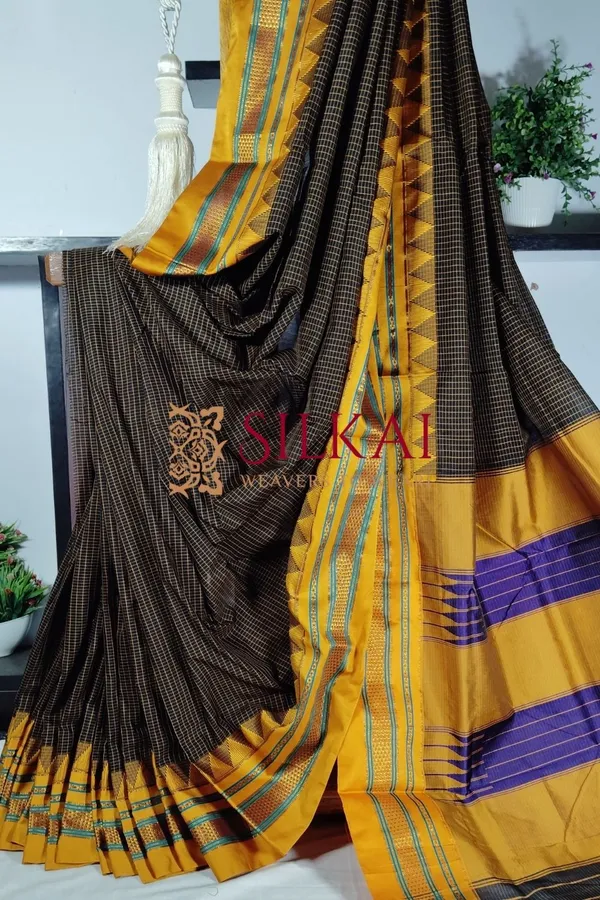 Ilkal_Embossed_With_Mercerized_Cotton_Saree_Code-_SKL1894
