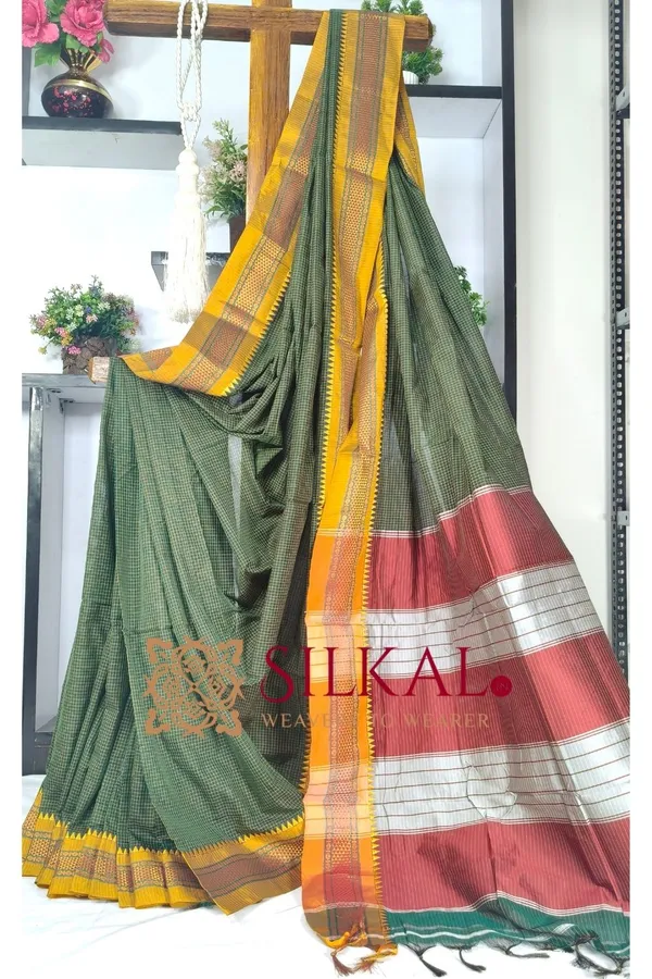 Ilkal_Embossed_With_Mercerized_Cotton_Saree_SKL03585