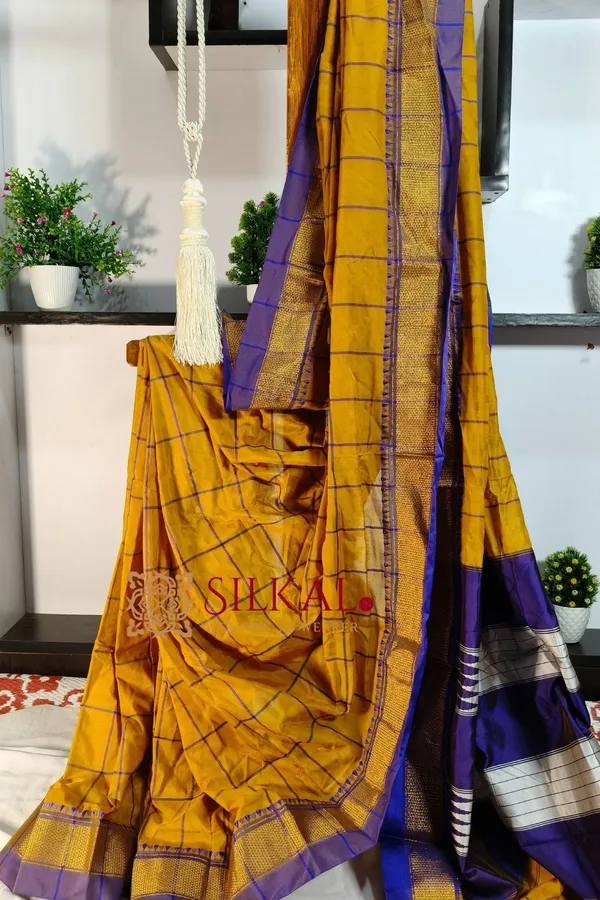 Ilkal_Embossed_With_Mercerized_Cotton_Saree_SKL_2083
