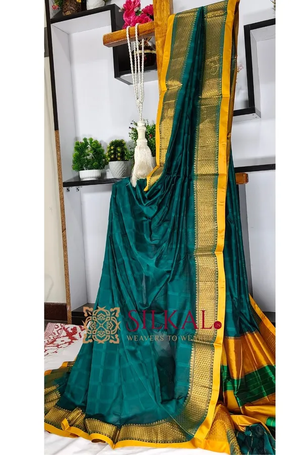 Ilkal_Embossed_With_Mercerized_Cotton_Saree_Saree_Code-_SKL3098
