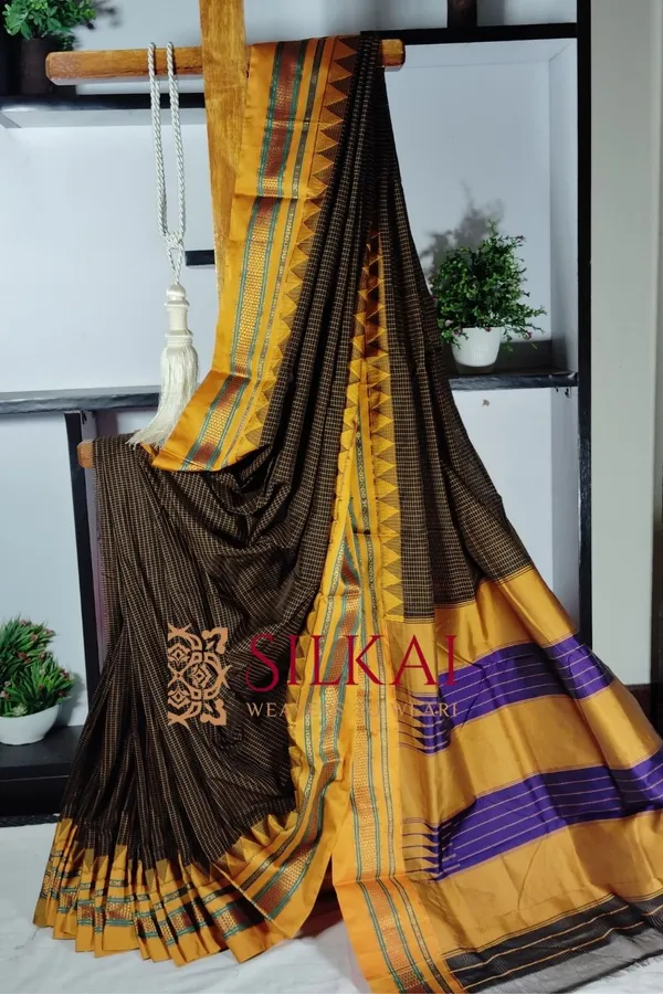 Ilkal_Embossed_With_Mercerized_Cotton_Saree_Code-_SKL1894