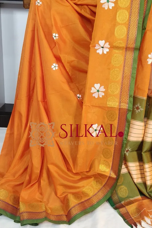 Ilkal_Flower_Butta_Saree,_Saree_Code-_SKL03268