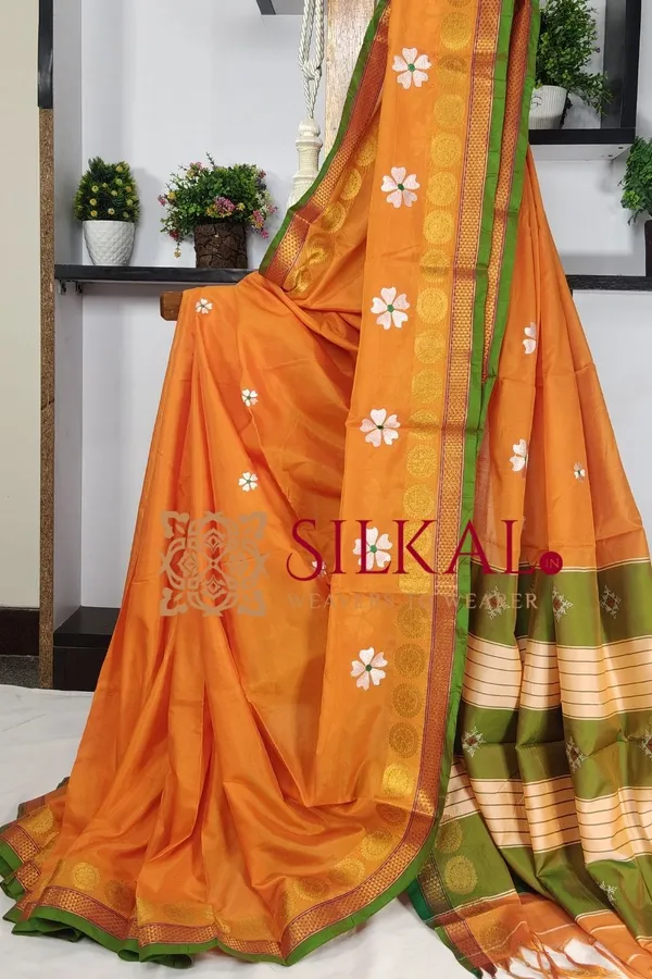 Ilkal_Flower_Butta_Saree,_Saree_Code-_SKL03268