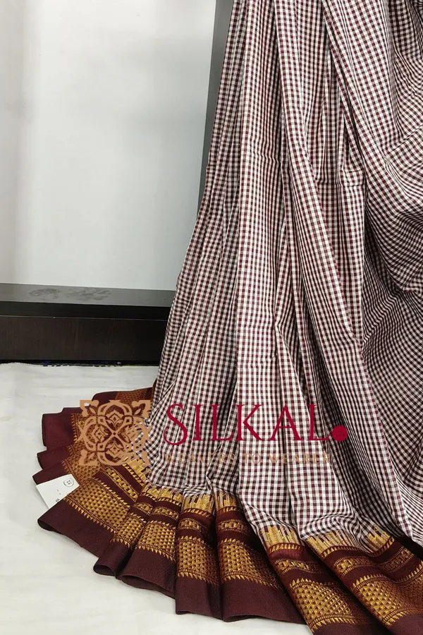 Ilkal_Gadiwal_small_check_cotton_silk_saree_SKL03438