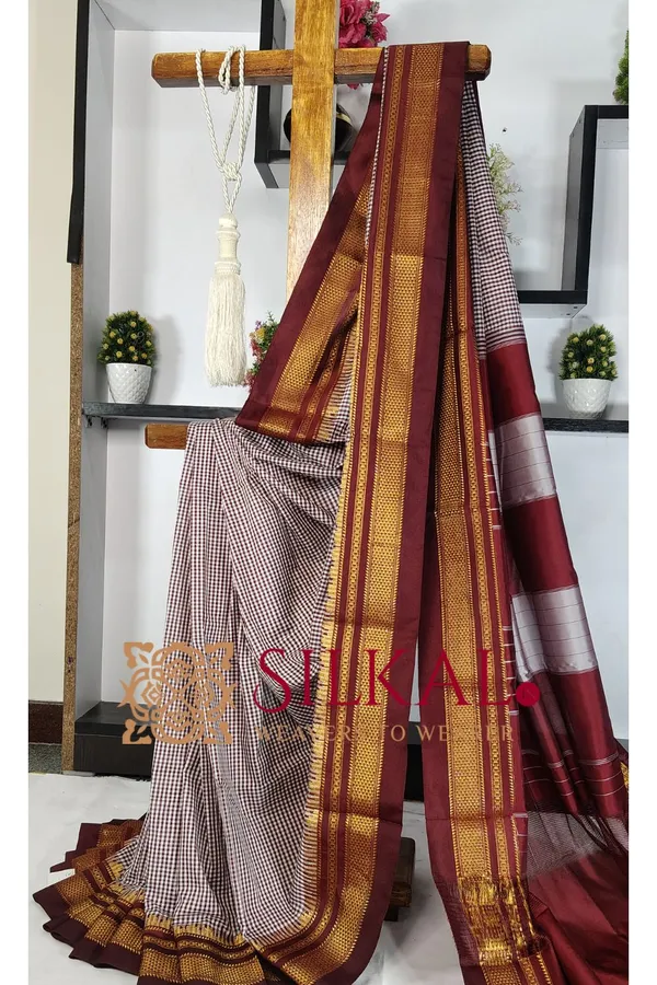 Ilkal_Gadiwal_small_check_cotton_silk_saree_SKL03438