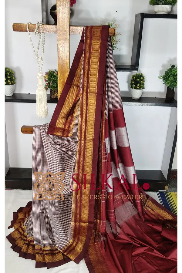 Ilkal_Gadiwal_small_check_cotton_silk_saree_SKL03438