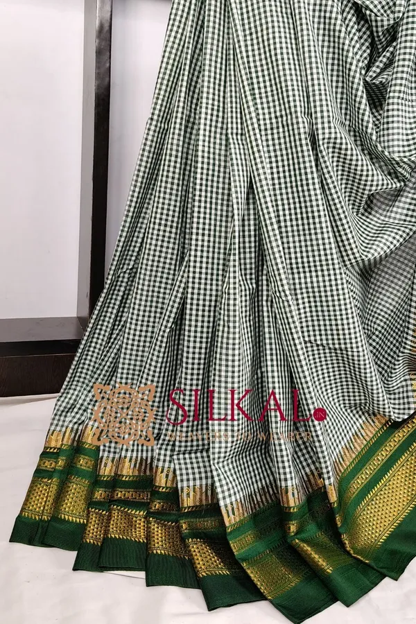 Ilkal_Gadiwal_small_check_cotton_silk_saree_SKL03498