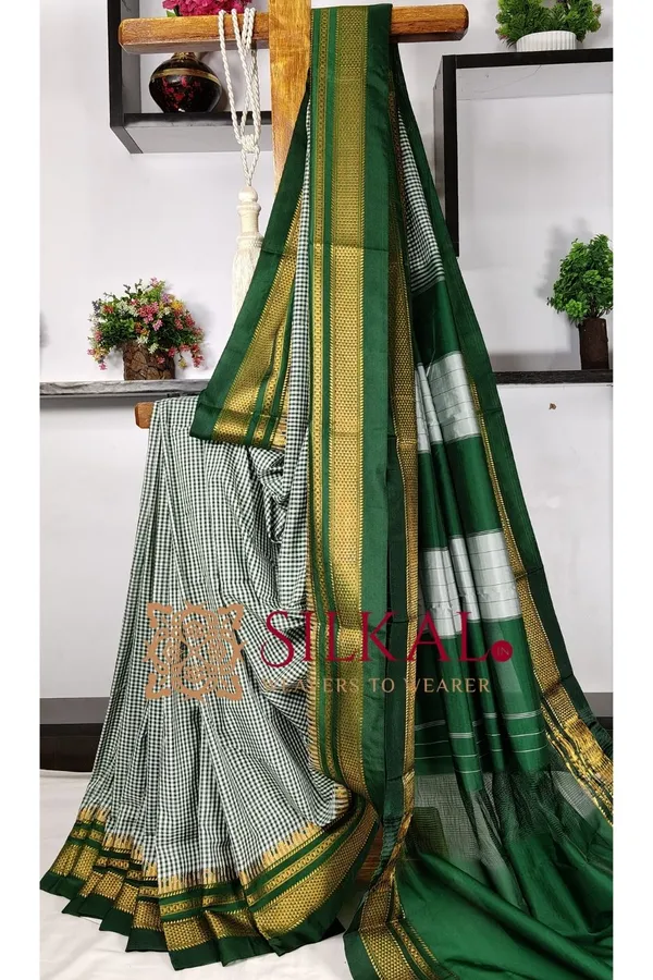 Ilkal_Gadiwal_small_check_cotton_silk_saree_SKL03498