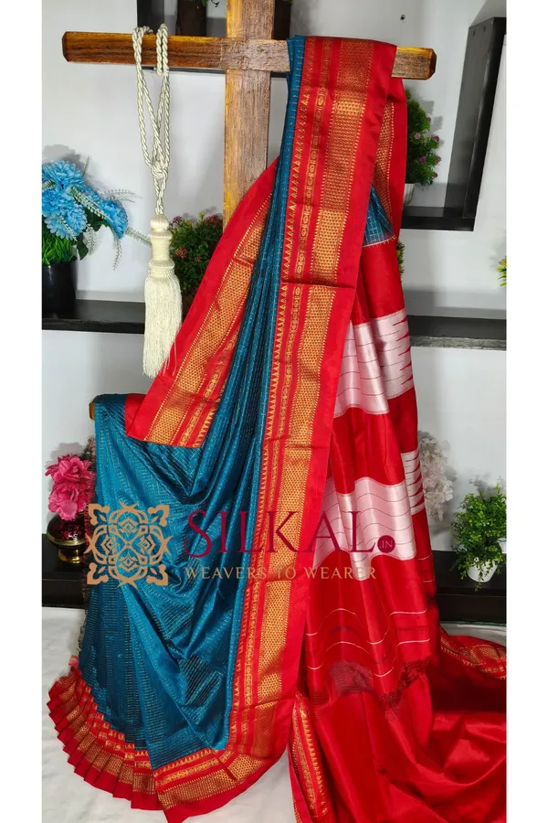 Ilkal_Gadwal_Jari_Checks_Saree_SKL04336