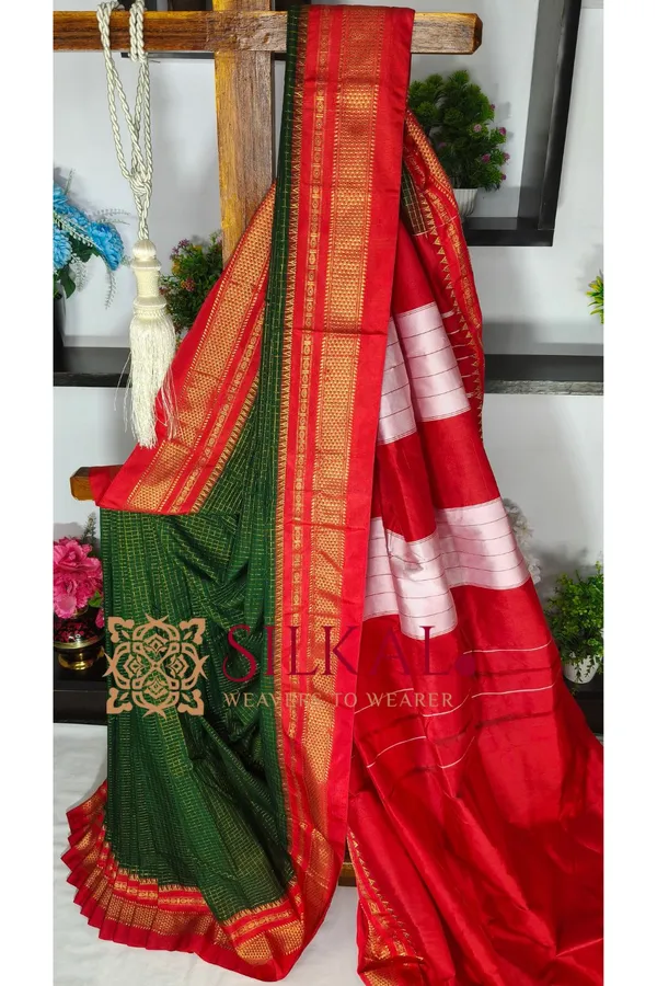 Ilkal_Gadwal_Jari_Checks_Saree_SKL04337