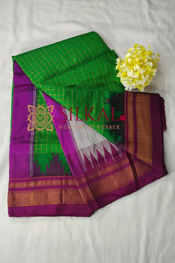 Ilkal_Gadwal_Jari_Checks_Saree_SKL04338