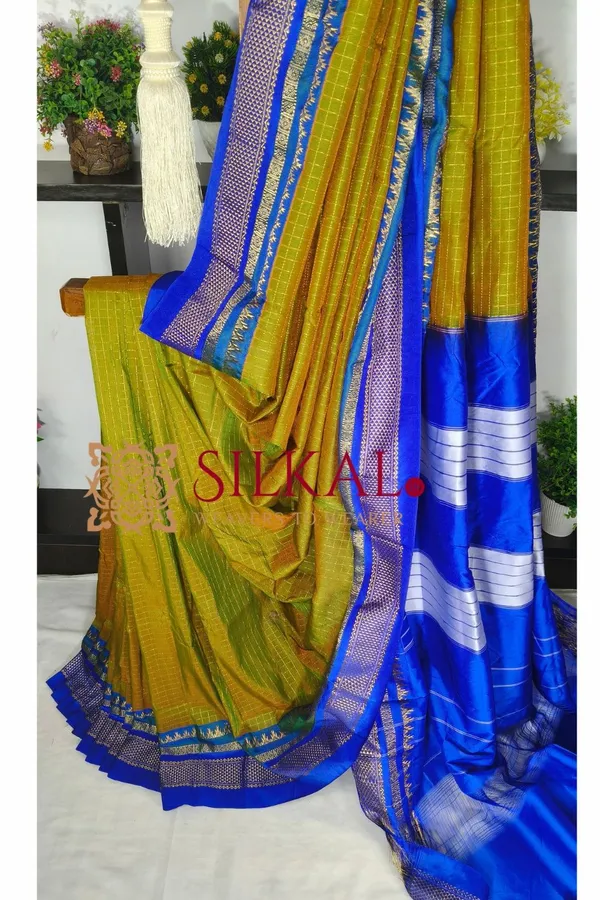 Ilkal_Gadwal_Jari_Checks_Saree_SKL04346