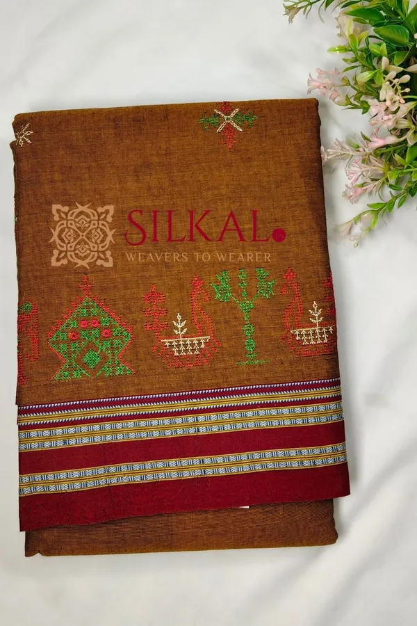 Ilkal_Gomi_Border_Kasuti_Saree_SKL03881