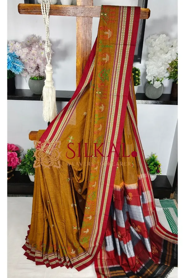 Ilkal_Gomi_Border_Kasuti_Saree_SKL03881