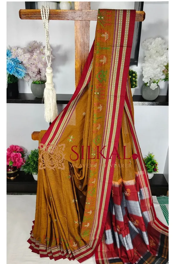 Ilkal_Gomi_Border_Kasuti_Saree_SKL03881