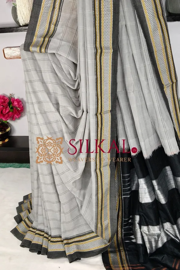 Ilkal_Handloom_Cotton_Silk_Chikki_Paras_Border_Saree_Code-_SKL04065