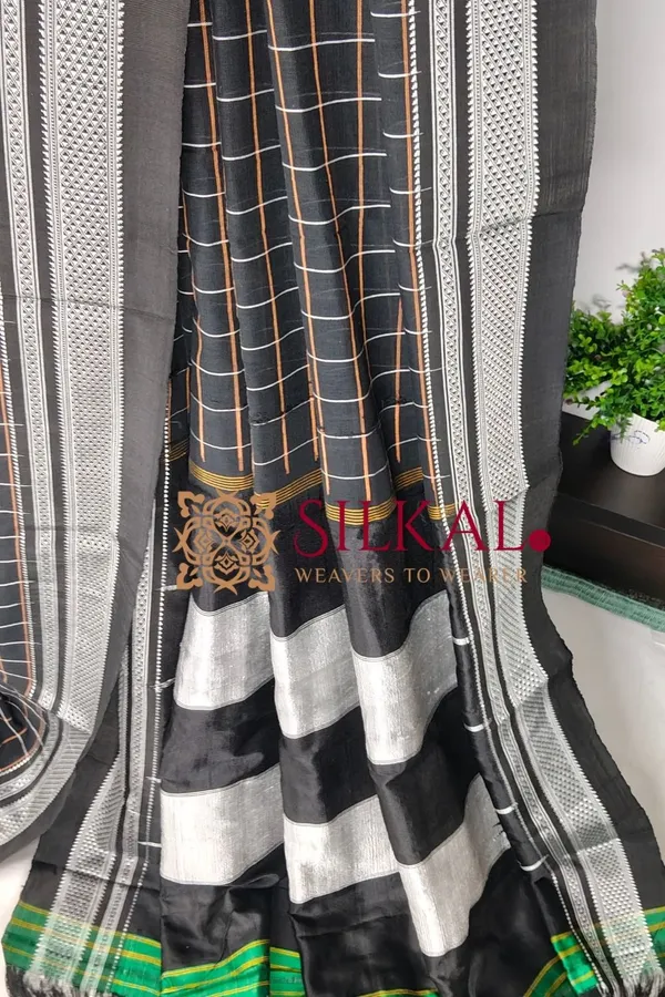 Ilkal_Handloom_Cotton_Silk_Chikki_Paras_Border_Saree_Code-_SKL04067