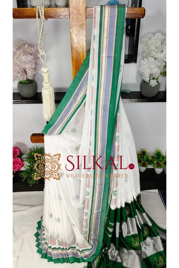 Ilkal_Handloom_Cotton_Silk_Kasuti__Chikki_Paras_Border_Saree_SKL03884