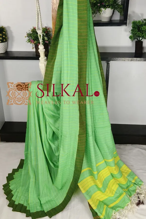 Ilkal_Handloom_Mercerised_Cotton_Stripe_Saree_SKL03398