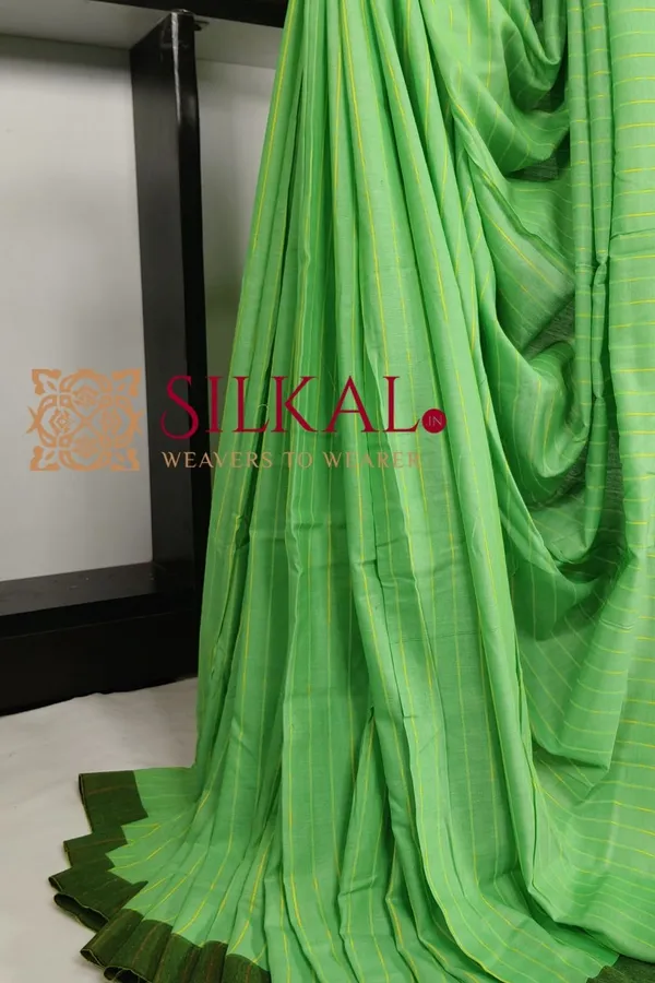 Ilkal_Handloom_Mercerised_Cotton_Stripe_Saree_SKL03401
