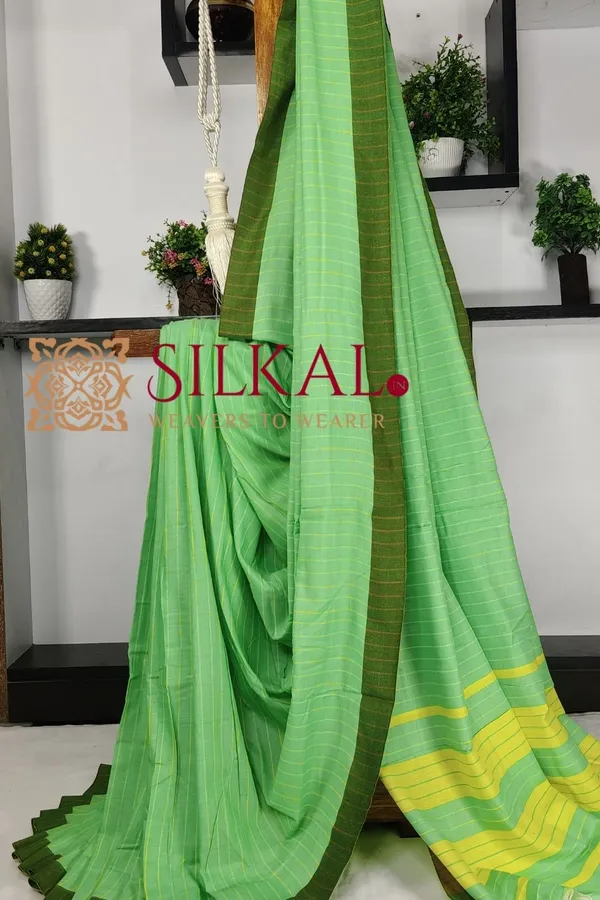 Ilkal_Handloom_Mercerised_Cotton_Stripe_Saree_SKL03401