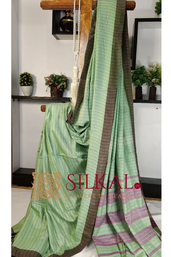 Ilkal_Handloom_Mercerised_Cotton_Stripe_Saree_SKL03402