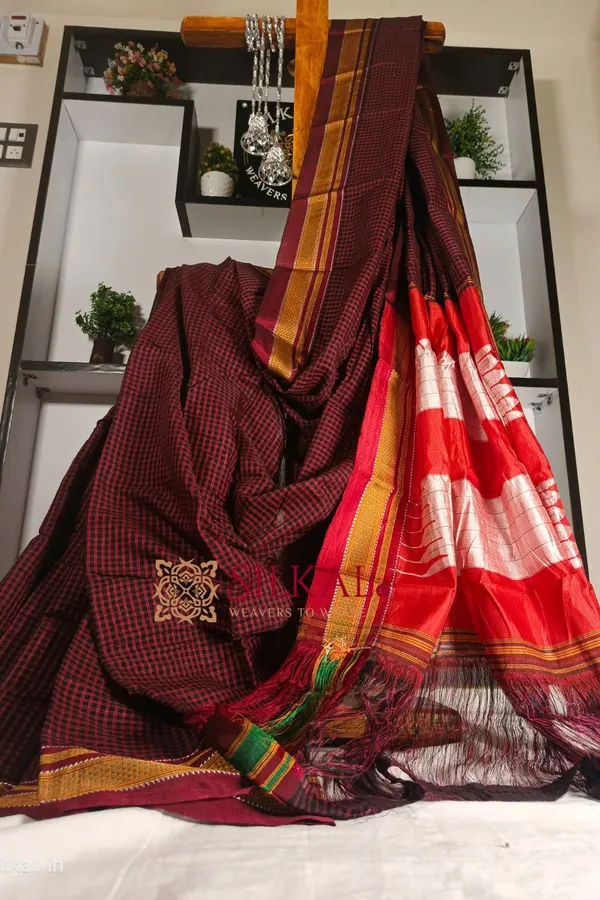 Ilkal_Handloom_Silk_By_Cotton_Small_Checks_Chikki_Paras_Saree_Code-_SKL1186