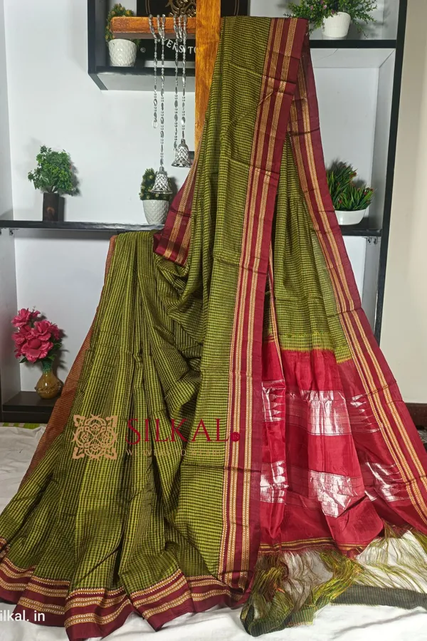 Ilkal_Handloom_Silk_By_Cotton_Small_Checks_Chikki_Paras_Saree_Code-_SKL1422