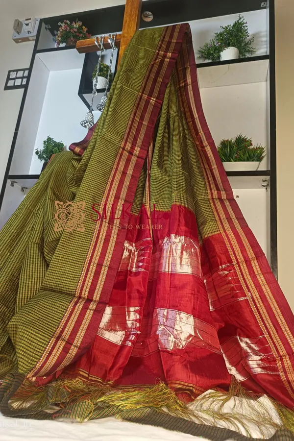 Ilkal_Handloom_Silk_By_Cotton_Small_Checks_Chikki_Paras_Saree_Code-_SKL1422