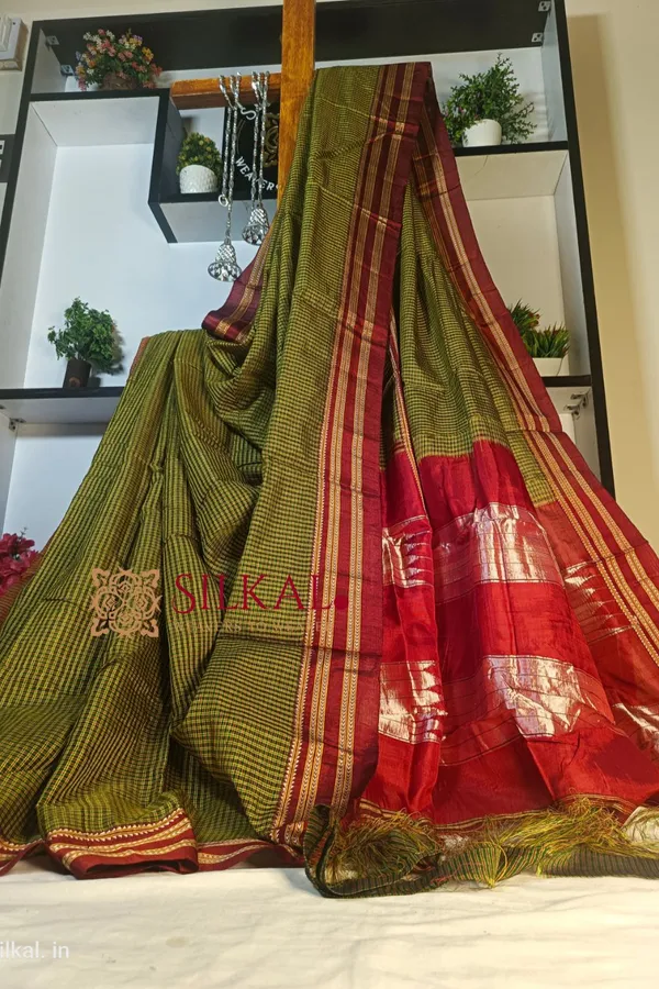 Ilkal_Handloom_Silk_By_Cotton_Small_Checks_Chikki_Paras_Saree_Code-_SKL1422