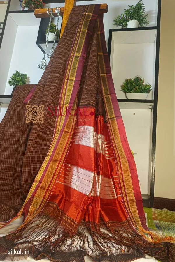 Ilkal_Handloom_Silk_By_Cotton_Small_Checks_Chikki_Paras_Saree_Saree_Code-_SKL1423