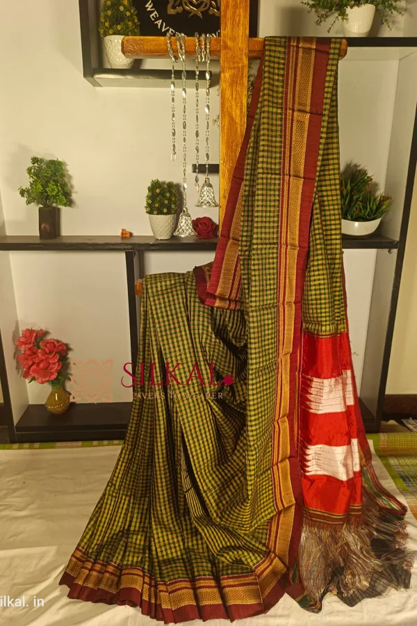 Ilkal_Handloom_Silk_By_Cotton_Small_Checks_Chikki_Paras_Saree_Code-_SKL1424