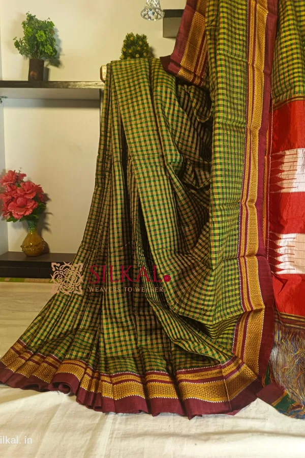 Ilkal_Handloom_Silk_By_Cotton_Small_Checks_Chikki_Paras_Saree_Code-_SKL1424