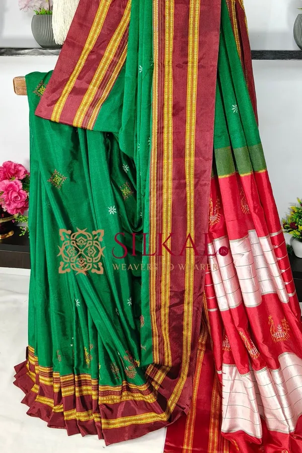 Ilkal_Handloom_Viscose_Gayatri_Kasuti_Saree_SKL03849