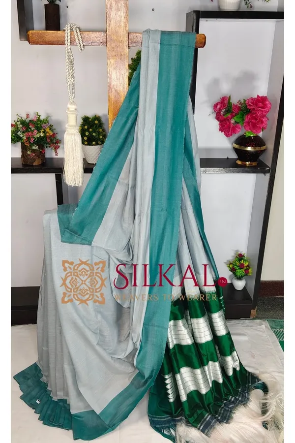 Ilkal_Handloom_Viscose_Silk_Chikki_Paras_Border_Saree_SKL03835