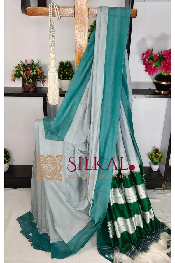 Ilkal_Handloom_Viscose_Silk_Chikki_Paras_Border_Saree_SKL03835