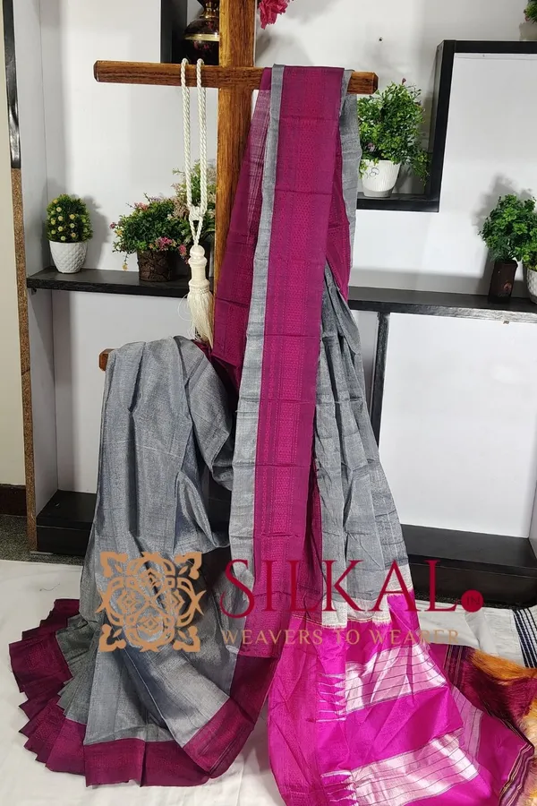 Ilkal_Handloom_Viscose_Silk_Chikki_Paras_Border_Saree_Saree_Code-_SKL03335