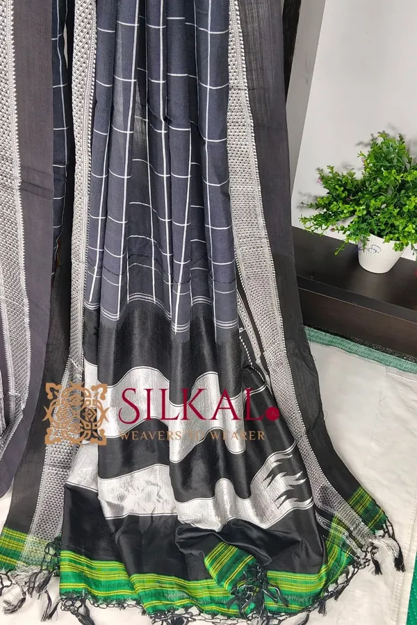 Ilkal_Handloom__Big_Checks_Cotton_Silk_Chikki_Paras_Border_Saree_Code-_SKL04078