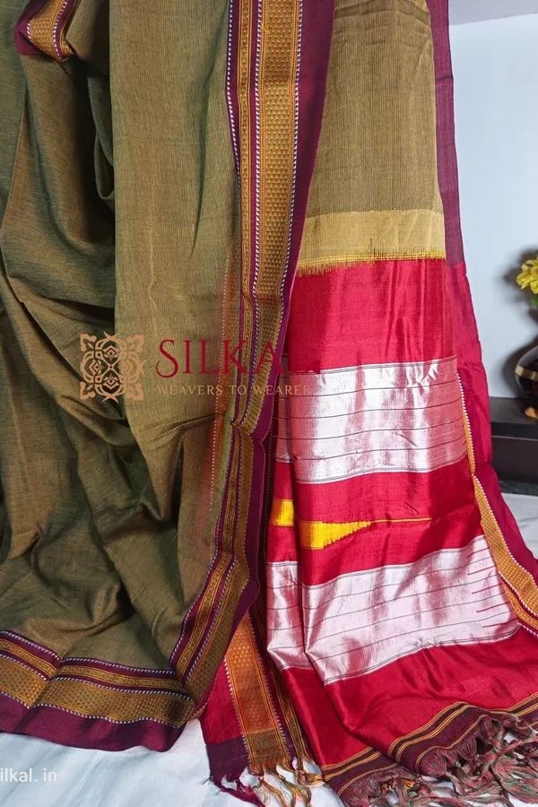 Ilkal_Handloom_Weaved_Special_Mercerised_Cotton_With_Pure_Silk_Pallu_Saree_Code-_SKL1734