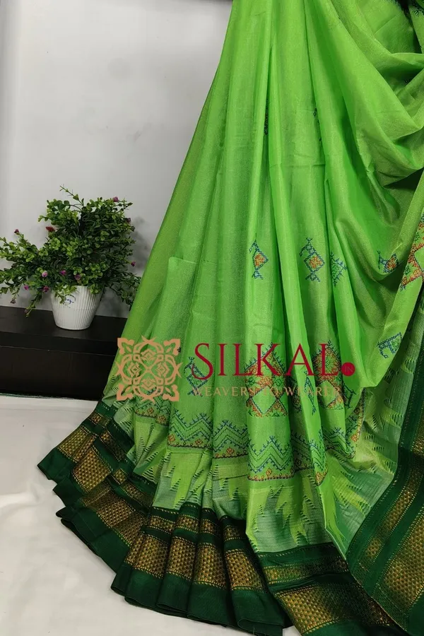 Ilkal_Kasuti_Tample_Border_Sarees_Code-_SKL03662
